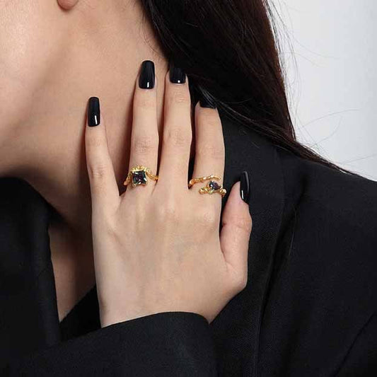 Maar Black Waterdrop Silver Ring