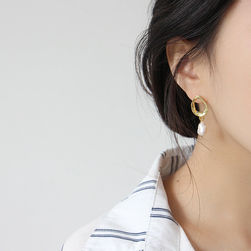 Anarshied pearl earrings