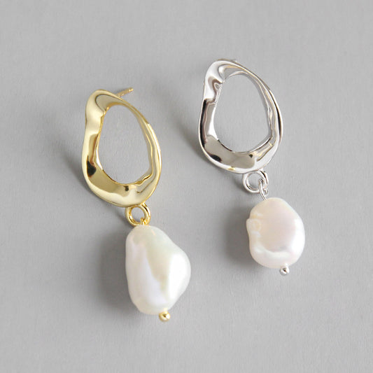Anarshied pearl earrings