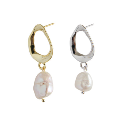 Anarshied pearl earrings