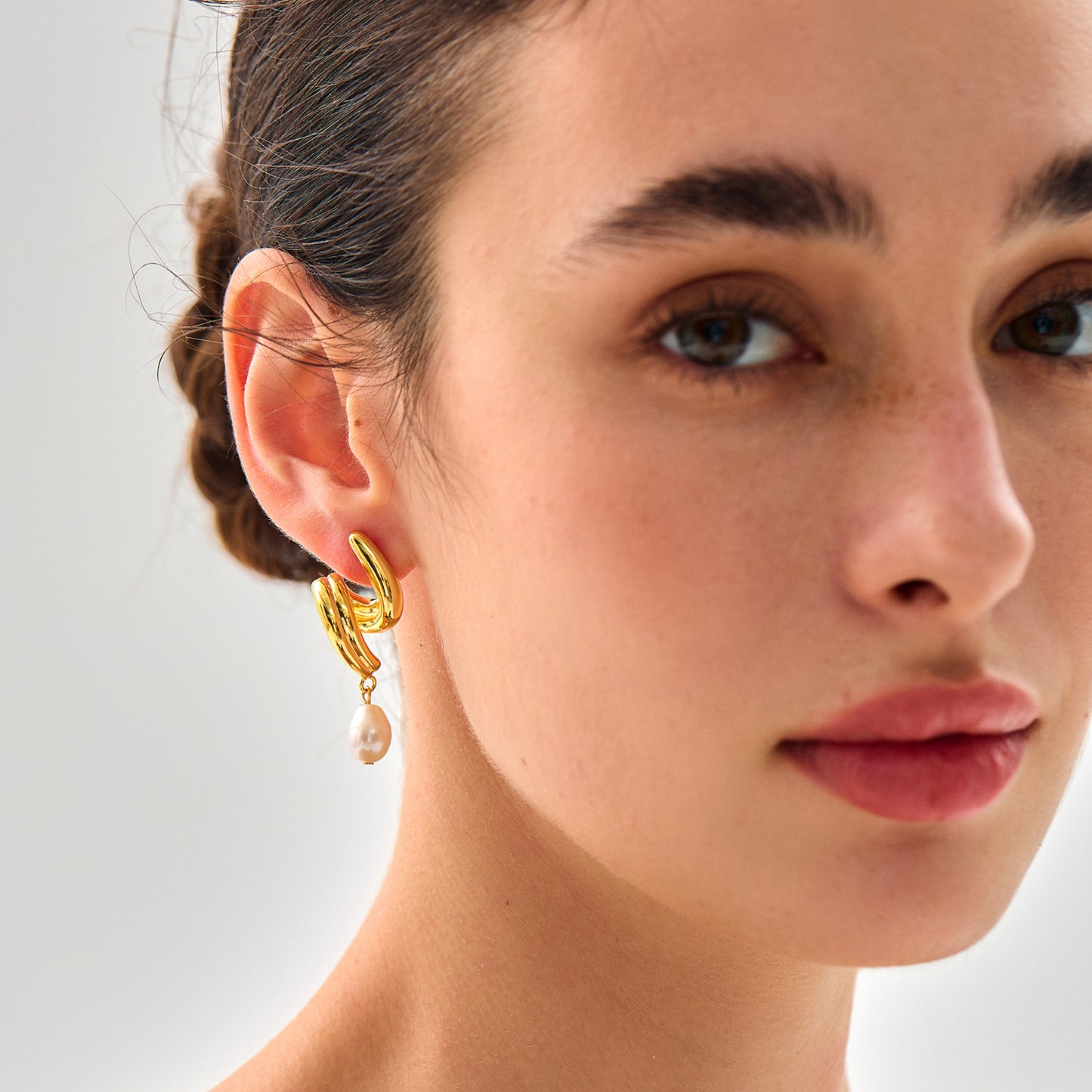 Delara Curl Knot — 999 Sterling Silver Pearl Earrings
