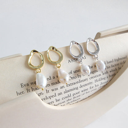 Anarshied pearl earrings